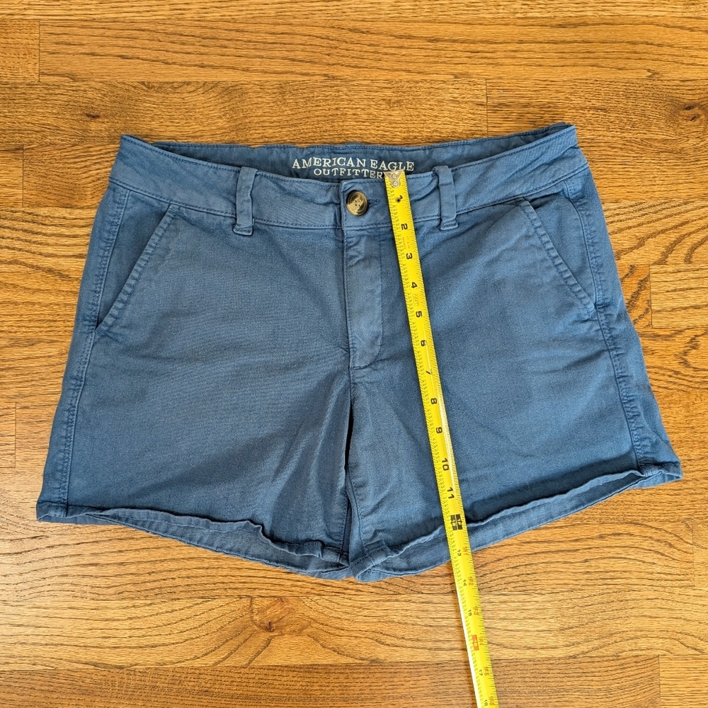 American Eagle AEO Twill Shorts Womens Size 12 Blue Midi Super Stretch Chino - Picture 3 of 9